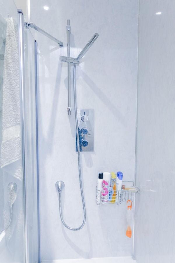 Newly Furnished 2 Bedroom Apartment On Leith Walk EDI Exterior foto
